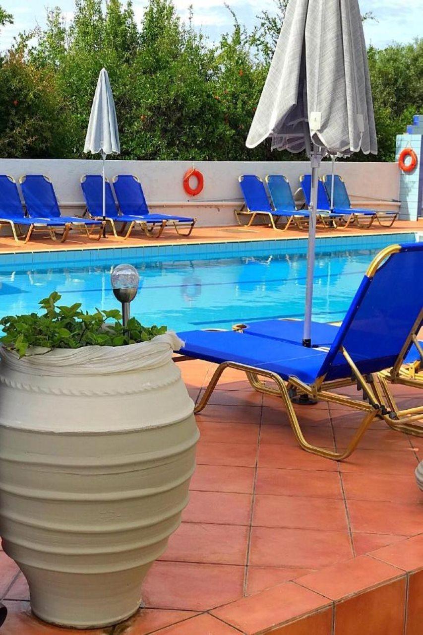 Maria Hotel Sisi Екстериор снимка