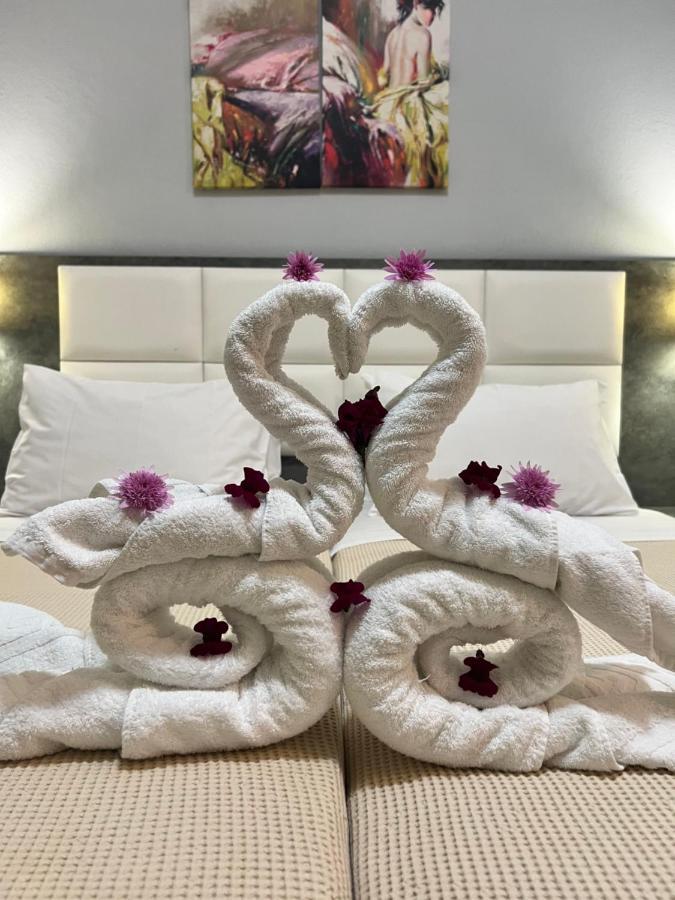 Maria Hotel Sisi Екстериор снимка
