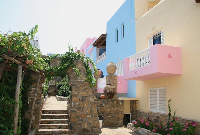 Maria Hotel Sisi Екстериор снимка